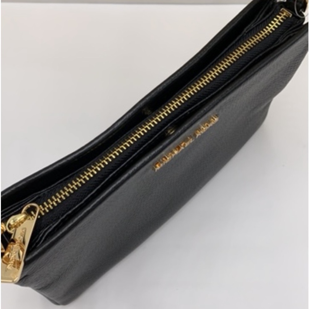 MICHAEL KORS LARGE TRIPLE XBODY BAG
NAVY COLOR - Picture 4 of 16
